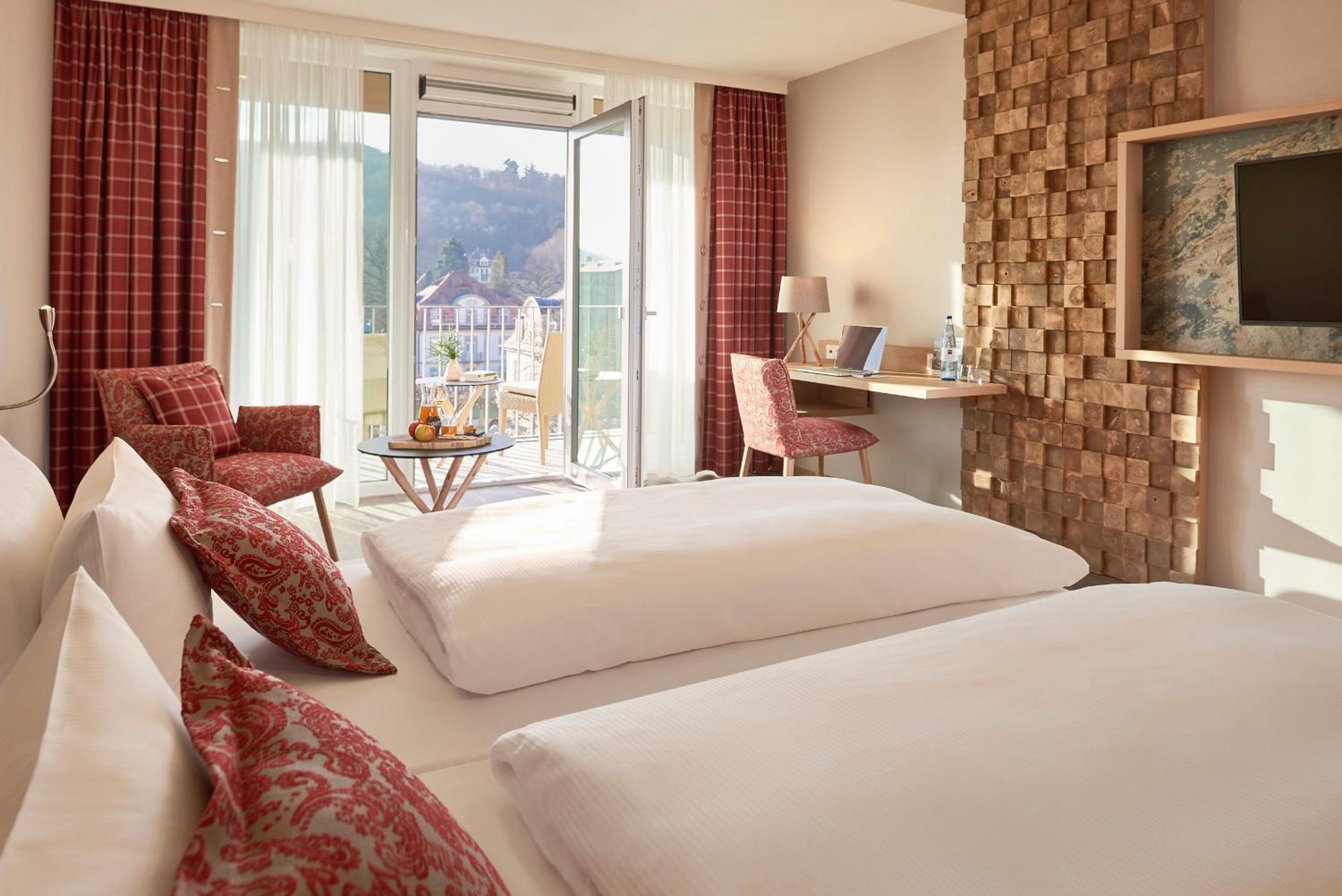Deluxe Double Room Balcony Park Wing